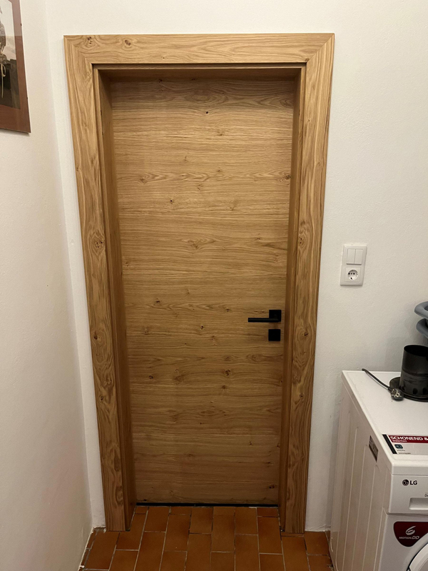 moderne Holztür